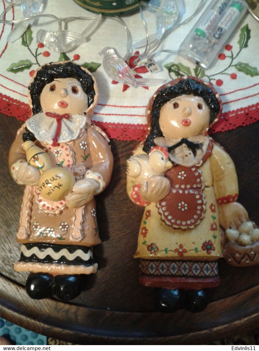 Vintage MARION ARISTEDOU MGA Cyprus Ceramic Clay Figurine Doll Wall Hanging Folk In National Costume Vintage Girl Retro - Otros & Sin Clasificación