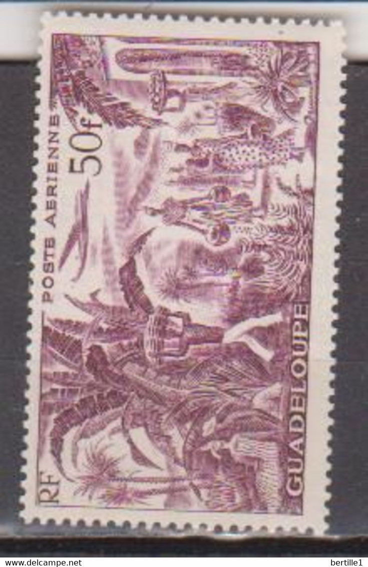 GUADELOUPE        N° YVERT PA  13   NEUF SANS CHARNIERES  (NSCH 01/ 30  ) - Airmail