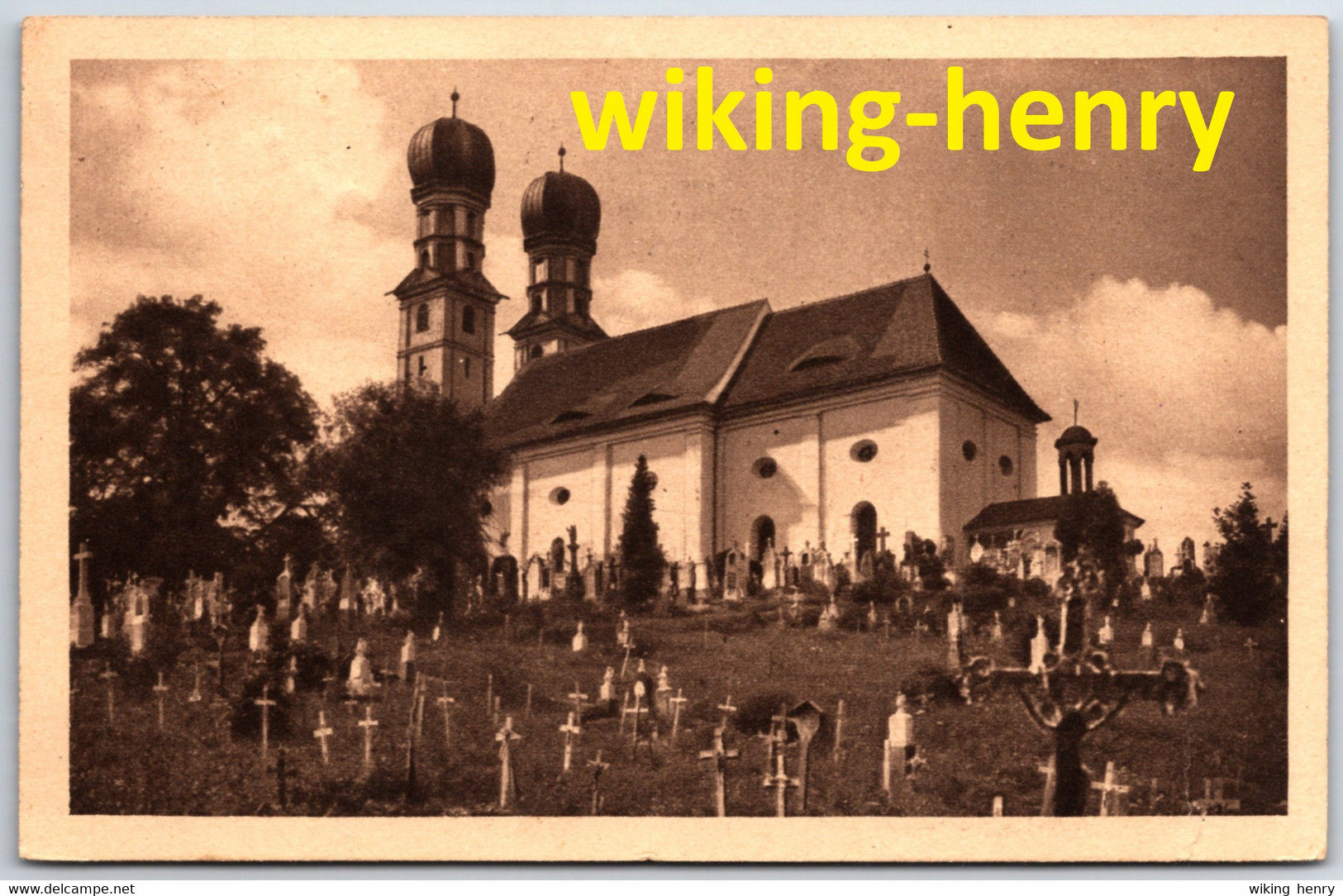 Pfarrkirchen - S/w Wallfahrtskirche Gartlberg 1   Mit Zahlreichen Holzkreuzen Auf Dem Friedhof - Stempel Bahnpost - Pfarrkirchen