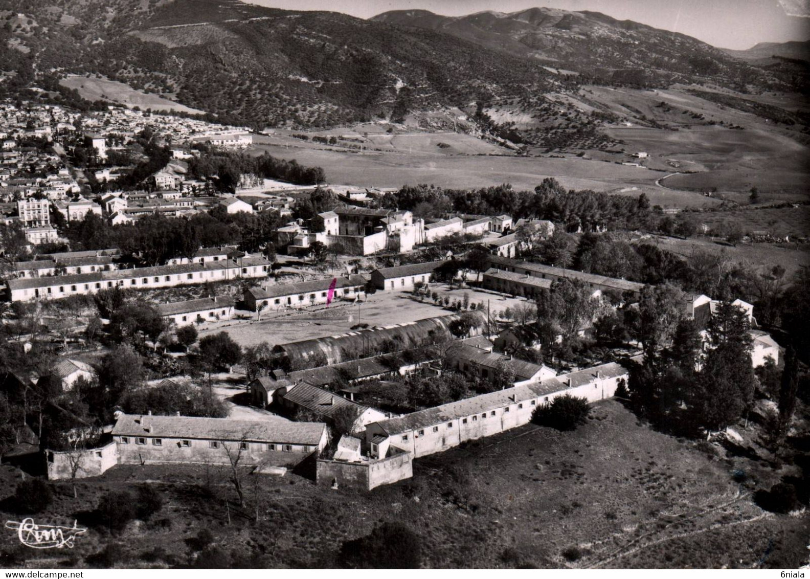 16278 TIZI OUZOU Vue Aérienne Sur Le Bordj Et L'Hôpital   ( 2 Scans ) Algérie - Tizi Ouzou