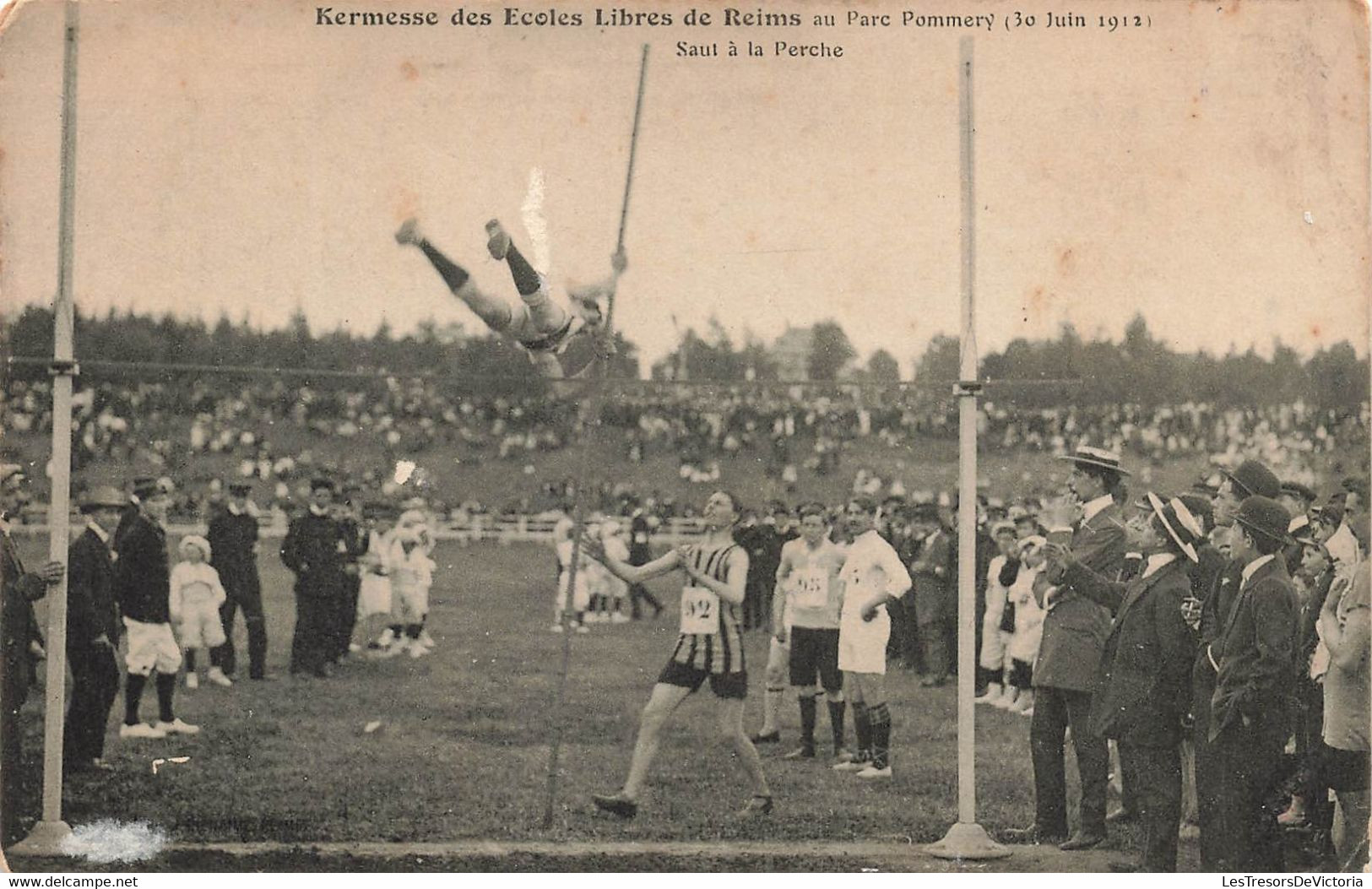 CPA Kermesse Des Ecoles Libres De Reims Au Parc Pommery - Juin 1912 - Saut à La Perche - Sport - Reims