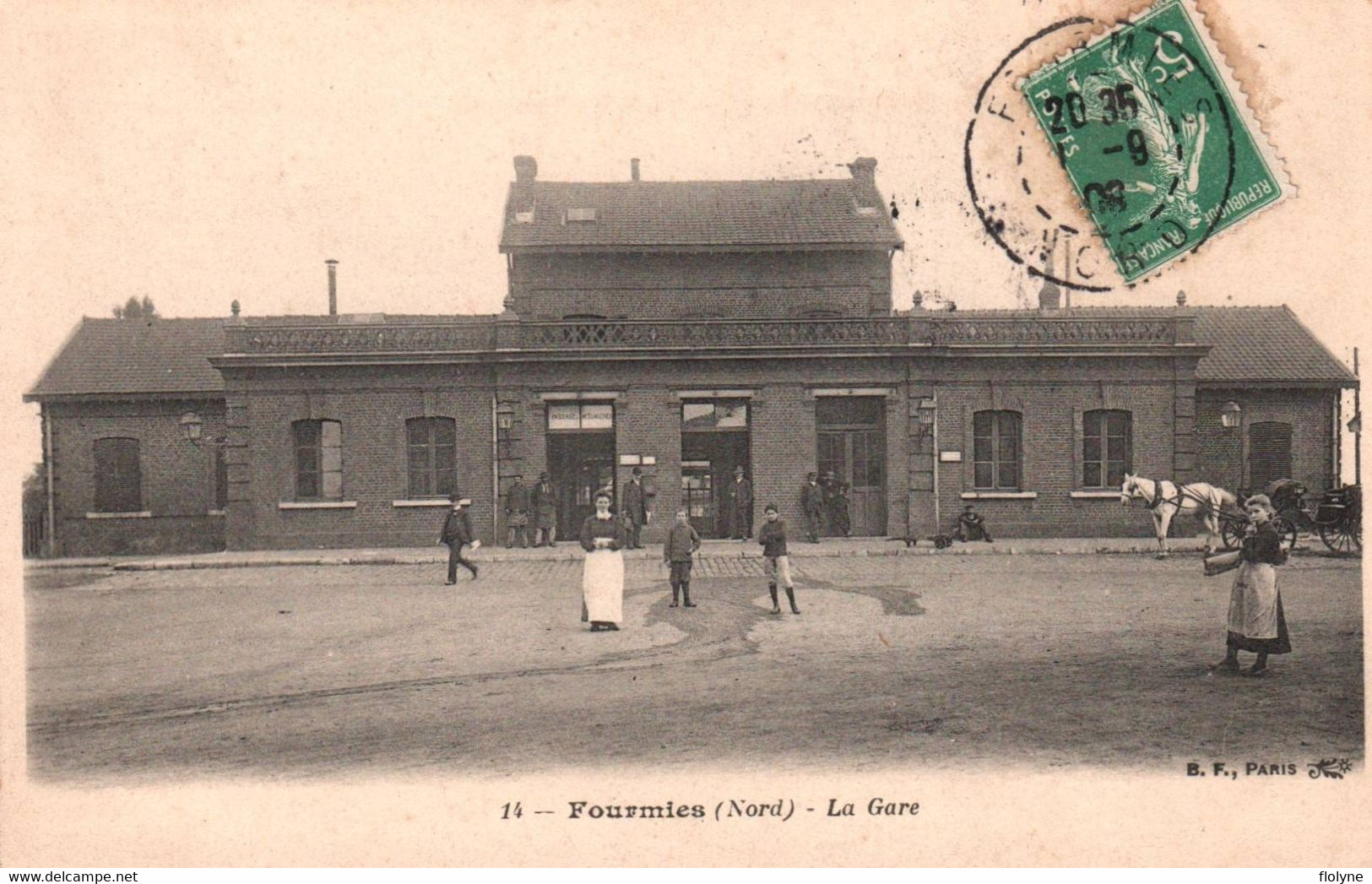 Fourmies - La Place De La Gare - Attelage - Fourmies