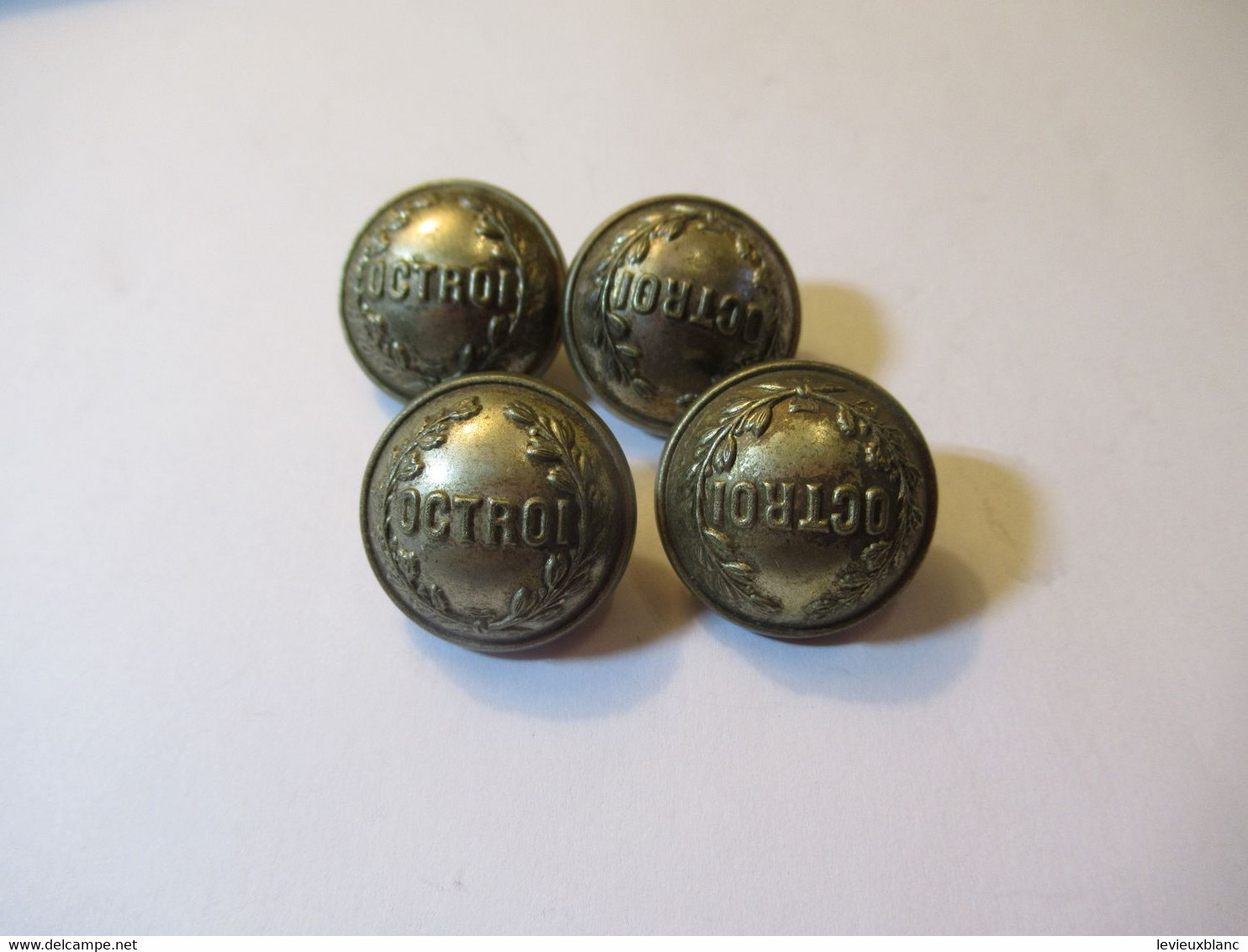 4   Boutons D'uniforme Anciens Bombés /Militaria / OCTROI//Supérieur Franca / 2,1 Cm /Début XXéme     BOUT228 - Bottoni