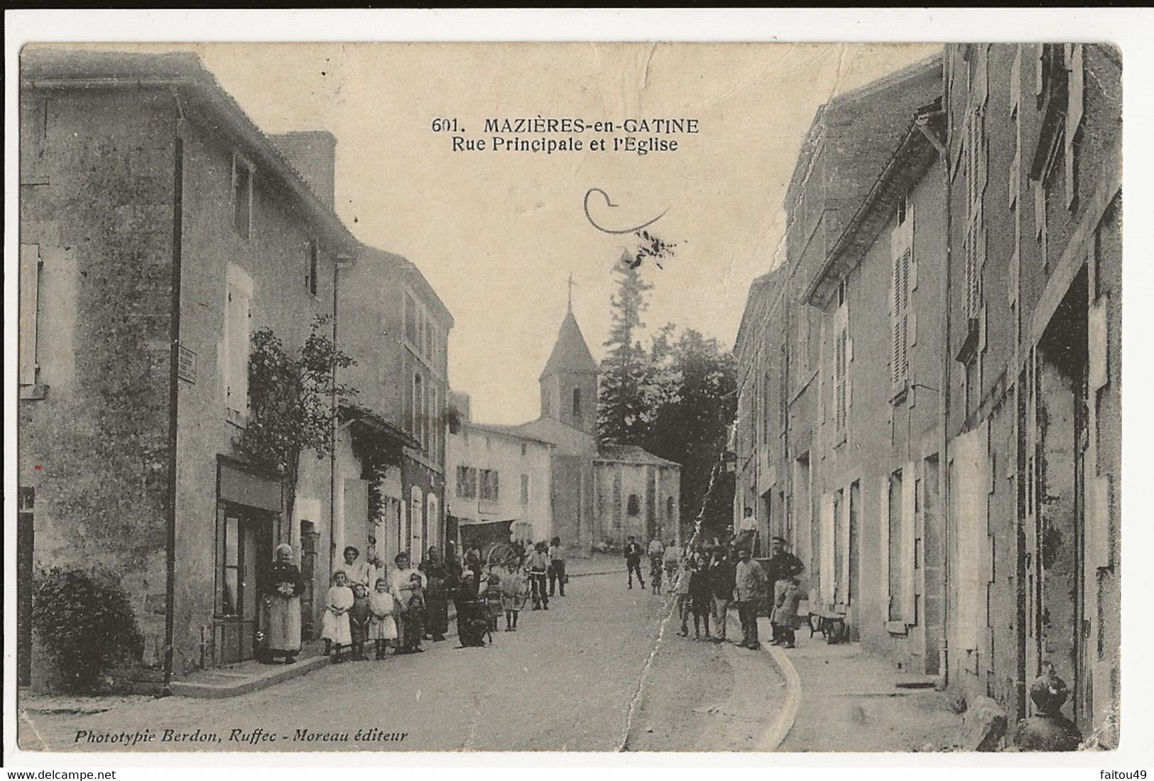 79 - MAZIERES EN GATINE - Rue Principale Et L'Eglise   Att Pli "  244 - Mazieres En Gatine