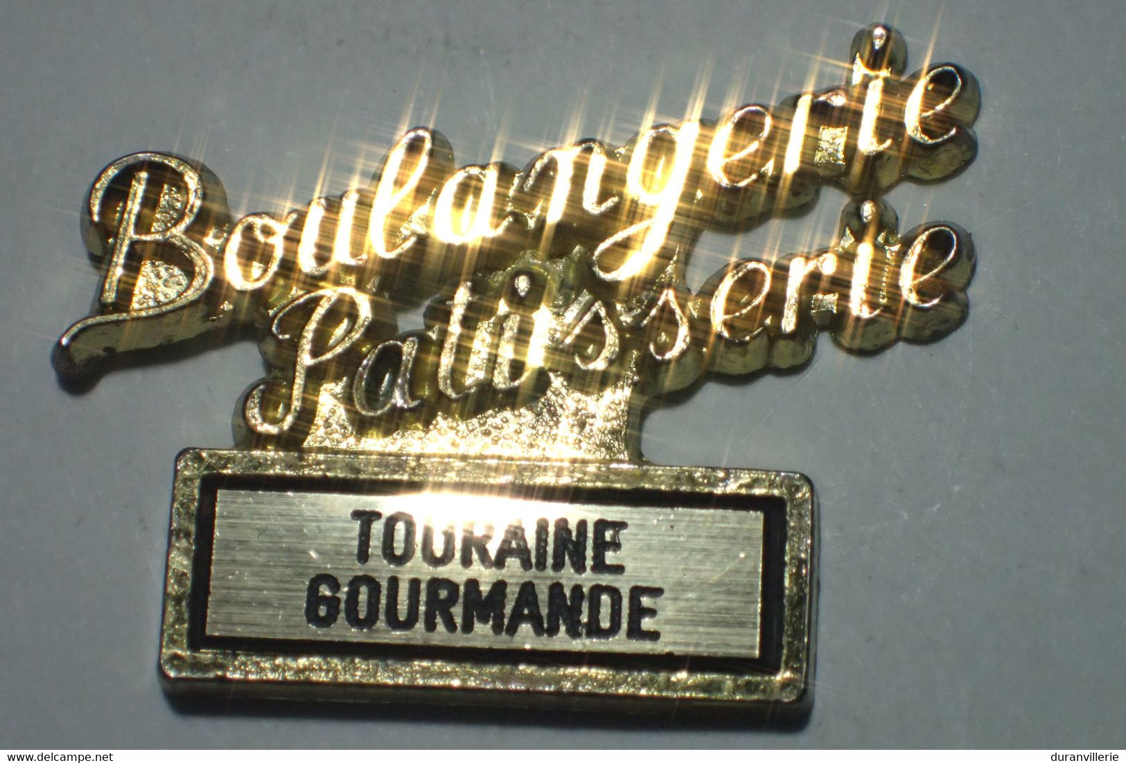 Pin's Boulangerie Patisserie Touraine Gourmande - Transports