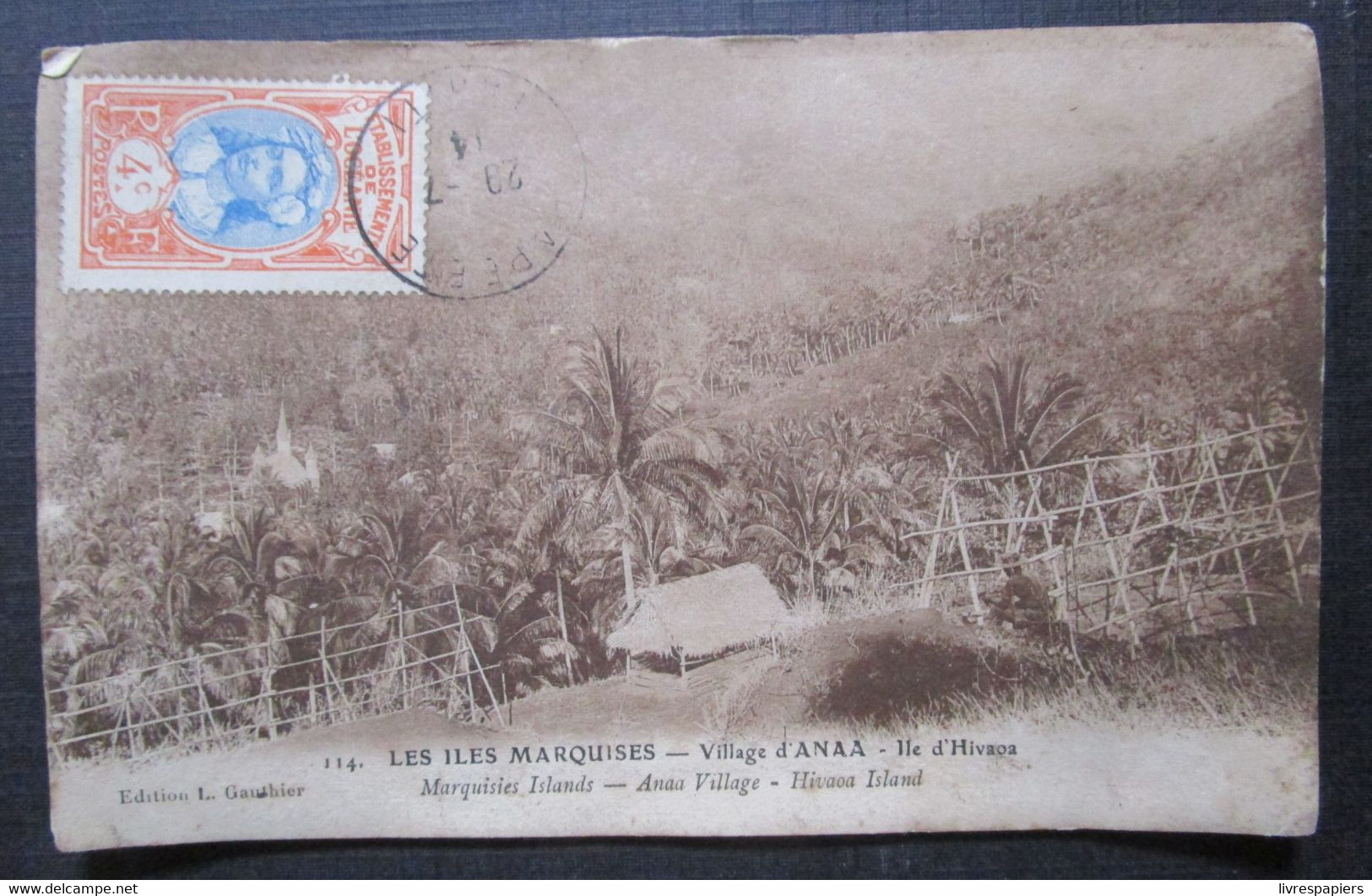 Marquises Iles Village D Anaa  Hivaoa Cpa Timbree Oceanie Française - Frans-Polynesië