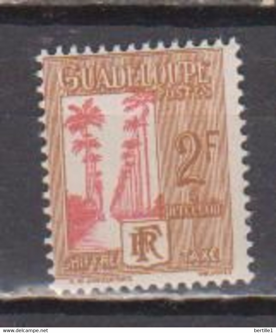 GUADELOUPE         N°  YVERT   TAXE  36  NEUF AVEC CHARNIERES      ( CHARN  01 / 28  ) - Strafport