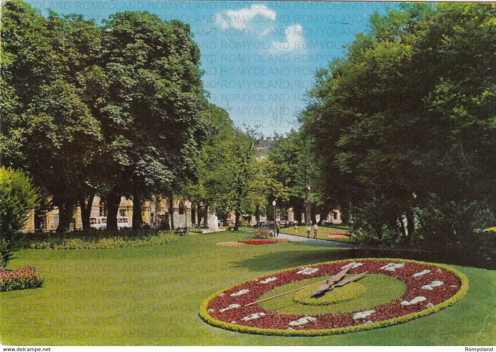 CARTOLINA  TORINO,PIEMONTE,I GIARDINI DELLA STAZIONE DI PORTA NUOVA E L'OROLOGIO FLOREALE-BELLA ITALIA,VIAGGIATA 1973 - Castello Del Valentino