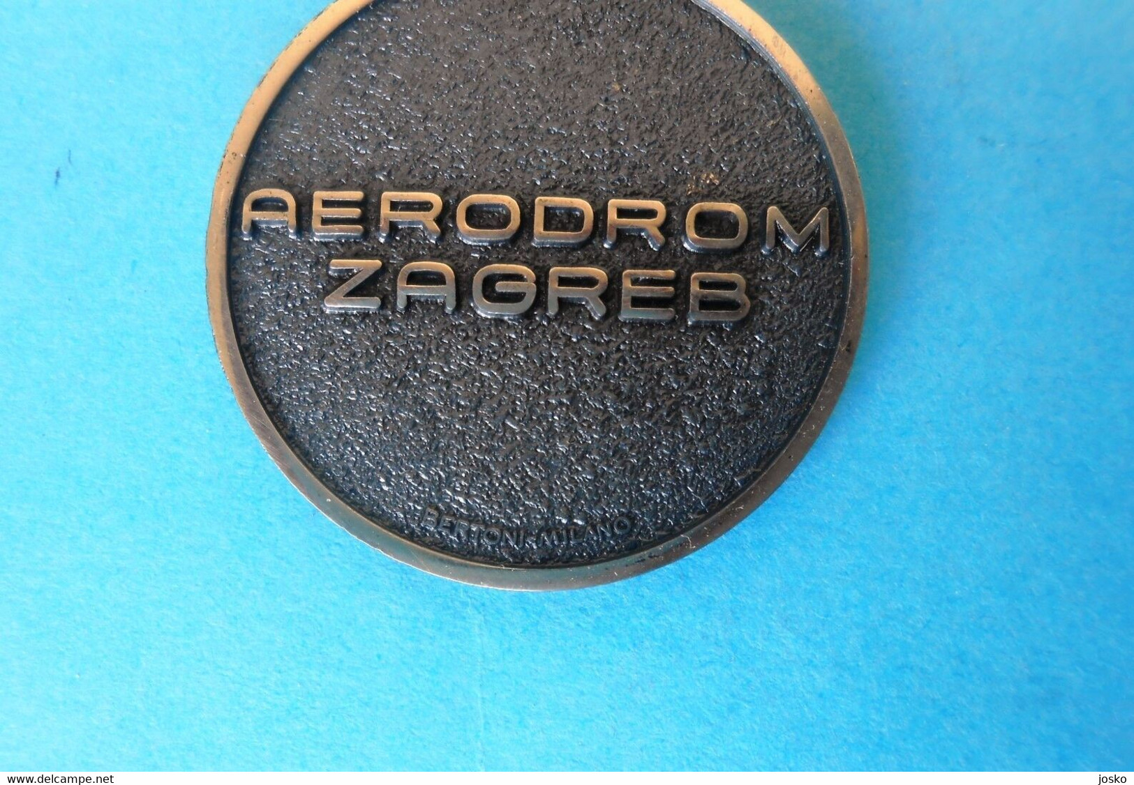 ZAGREB AIRPORT - Nice Old Rare Keychain * Aéroport Flughafen Aeroporto Aeropuerto Luchthaven Aerodrome - Advertenties