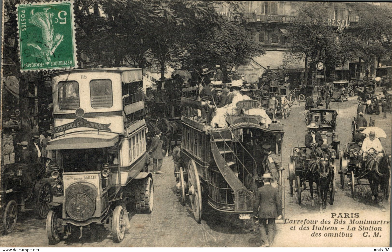 N69 - 75 - PARIS - Carrefour Des Boulevards Montmartre Et Des Italiens - La Station Des Omnibus - Transporte Público