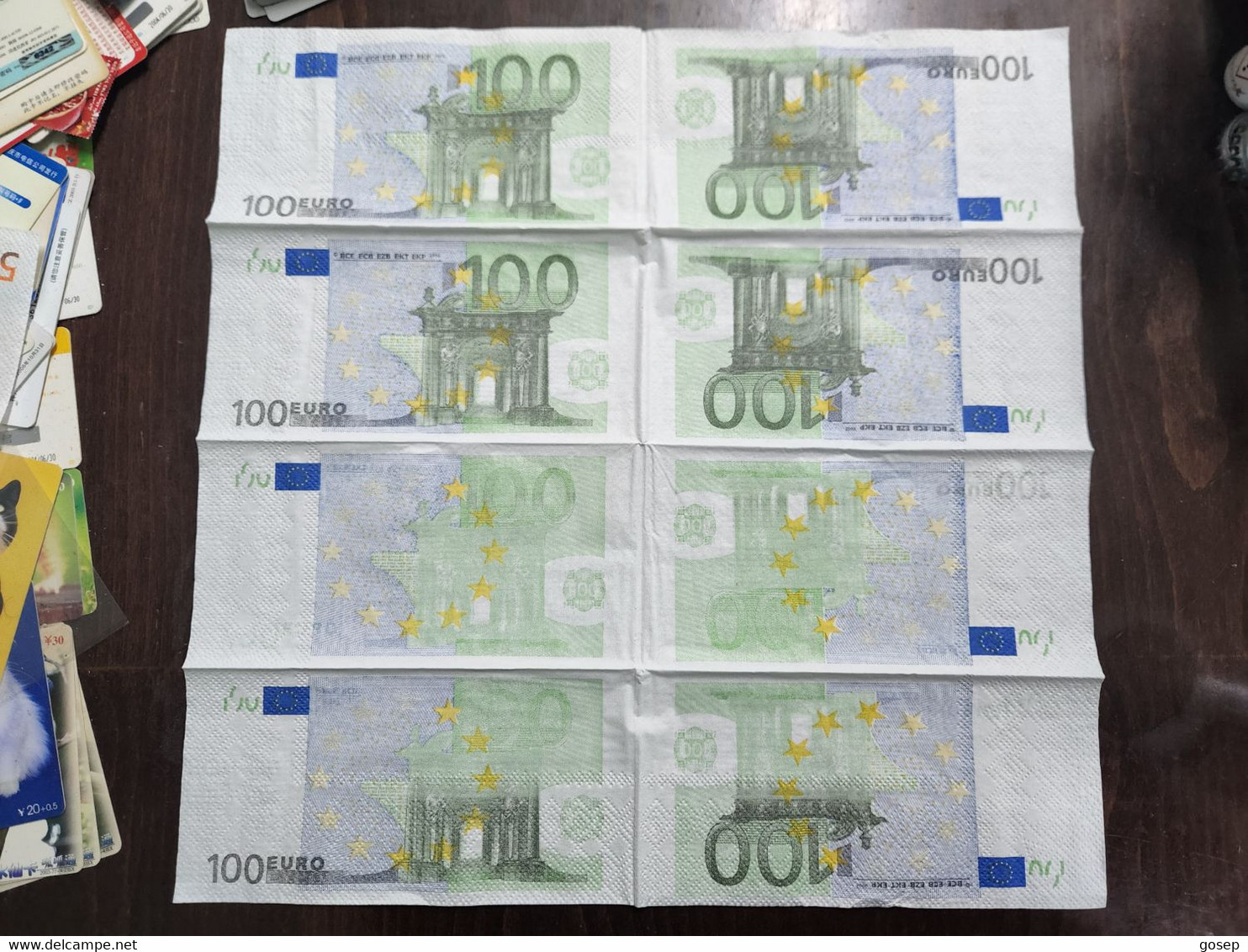 GREECE-Paper Napkin With €100 Print -in Each Napkin 8 Euro Bills-(2)-for Collectionס-U.N.C - 100 Euro