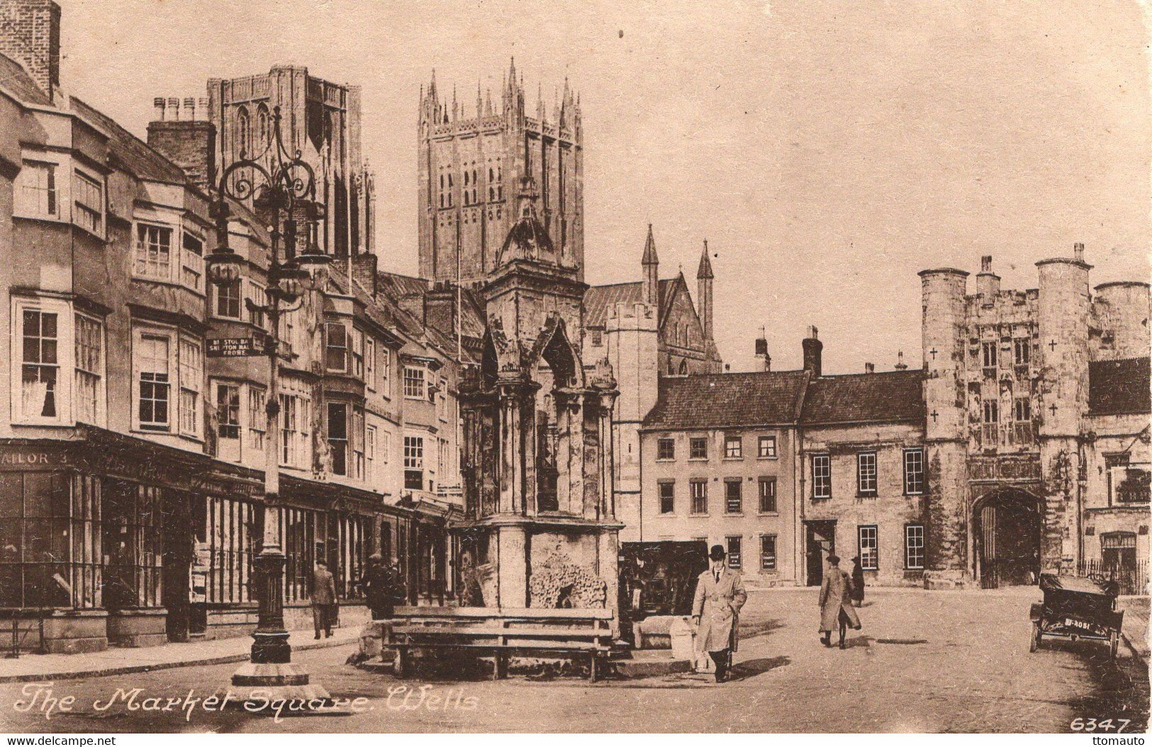 Wells  -  The Market Square -  Old Postcard - CPA - Wells