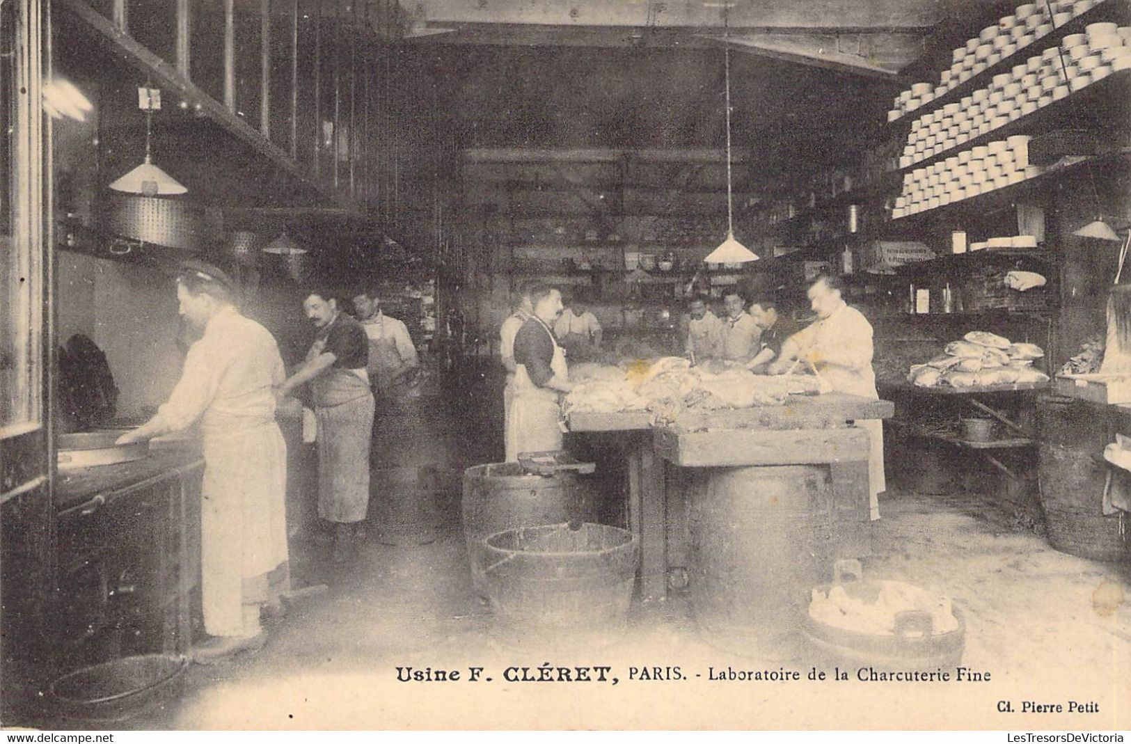 CPA Thèmes - Métiers - Usine F. Cléret - Paris - Laboratoire De La Charcuterie Fine - Cl. Pierre Petit - Animée - Industrie