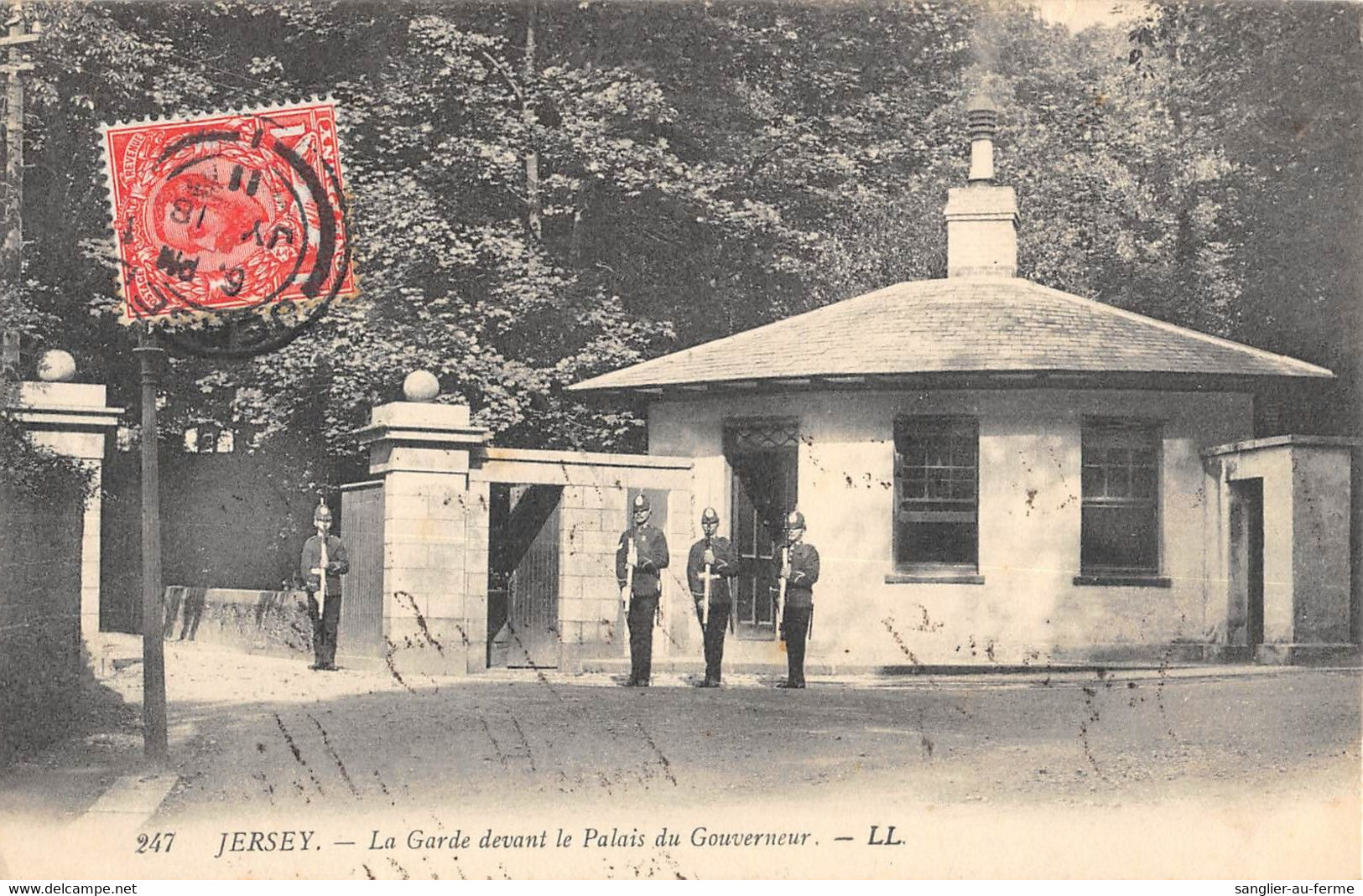 CPA JERSEY LA GARDE DEVANT LE PALAIS DU GOUVERNEUR - Autres & Non Classés