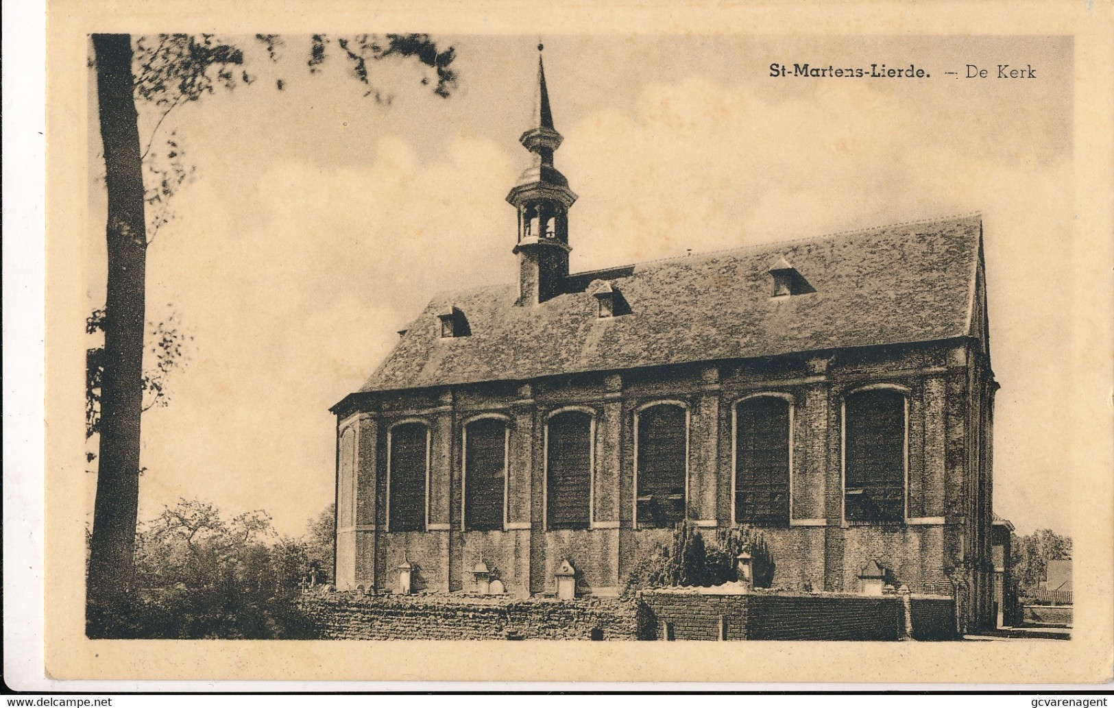 SINT MARTENS LIERDE  DE KERK       2 SCANS - Lierde