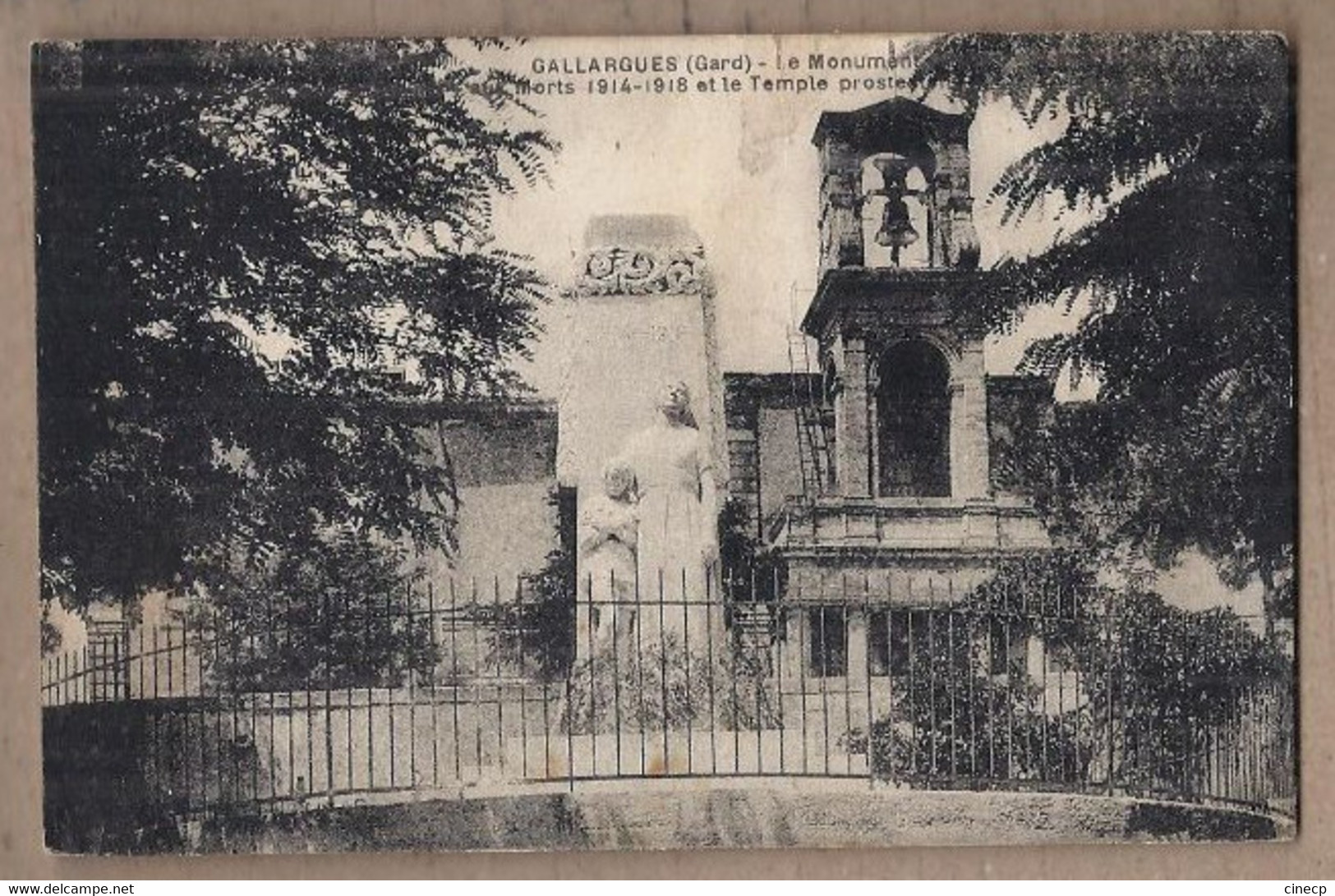 CPA 30 - GALLARGUES - Le Monument Aux Morts Guerre 1914 1918 Et Le Temple Protestant - TB PLACE Verso - Gallargues-le-Montueux