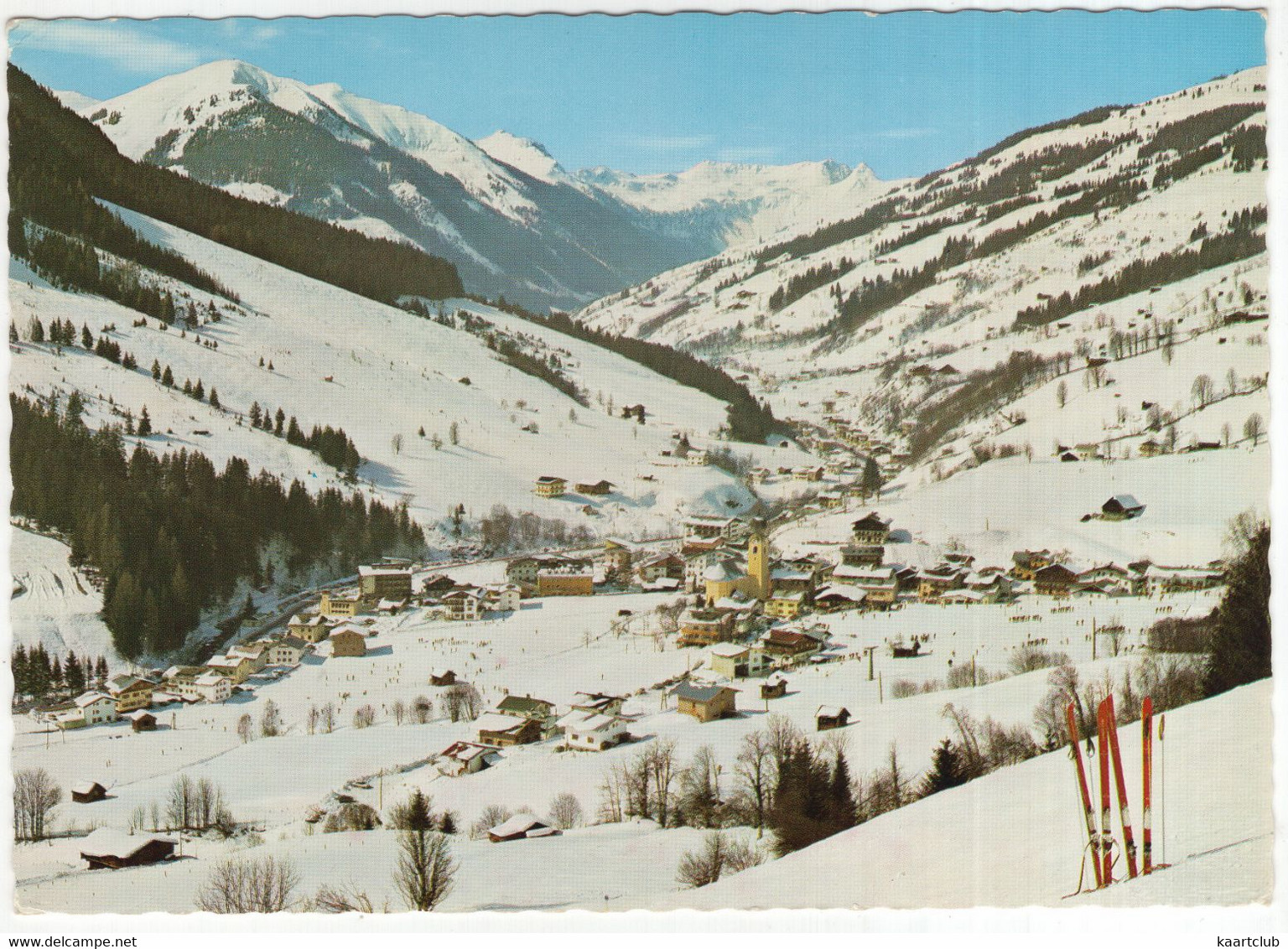 Skidorf Saalbach, 1003 M, Mit Talschluß Und Zwölferkogel, 1984 M. - (Österreich/Austria) - Ski - Saalbach