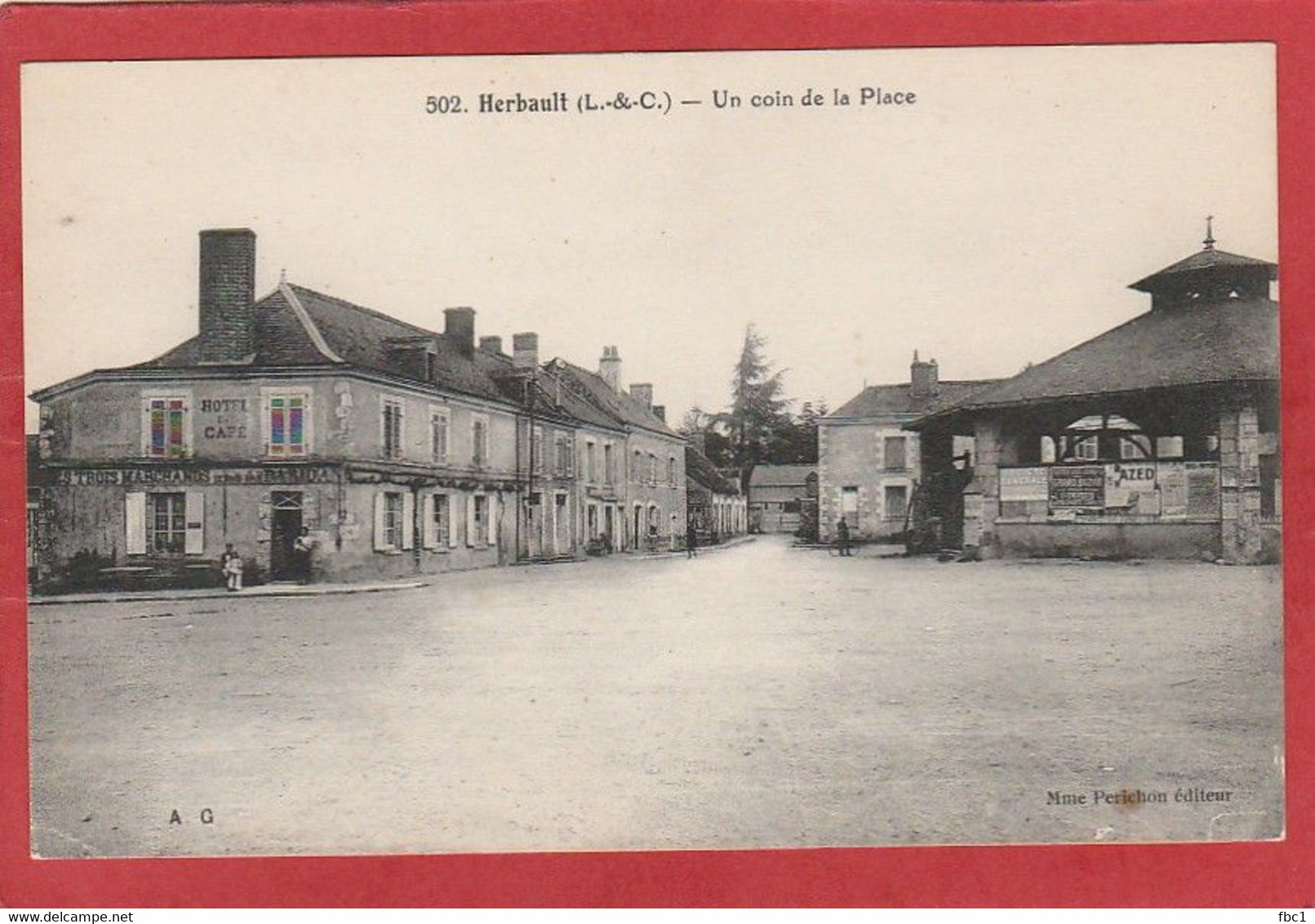 Loir Et Cher - Herbault - Un Coin De La Place - Herbault