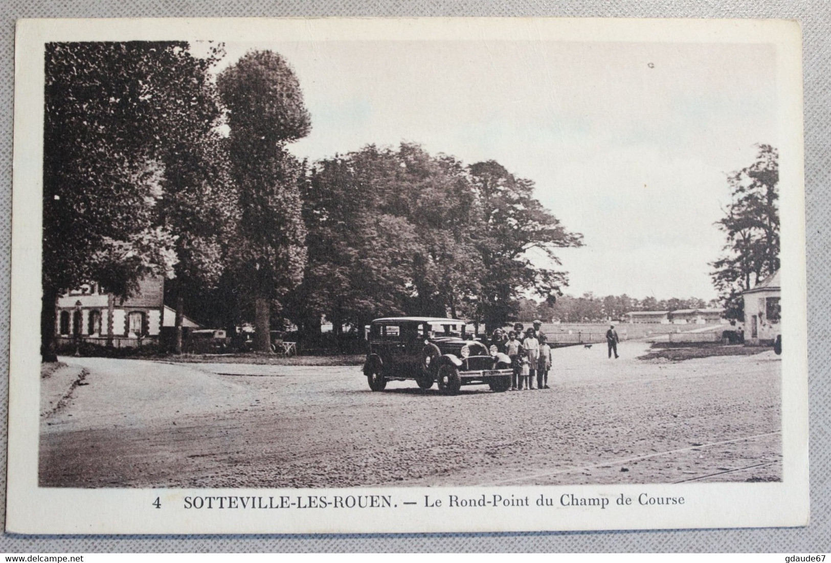 SOTTEVILLE LES ROUEN (76) - LE ROND POINT DU CHAMP DE COURSE - HIPPISME / SPORT / EQUITATION - Sotteville Les Rouen