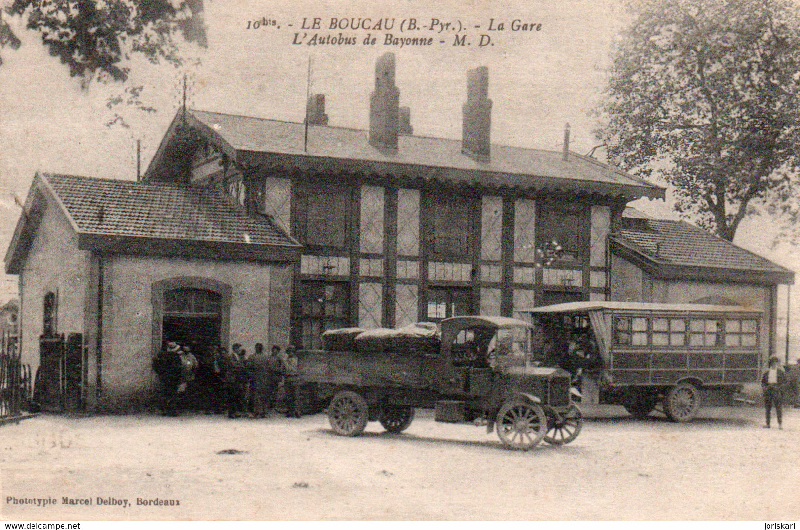 LE BOUCAU La Gare.L'autobus De Bayonne - Boucau
