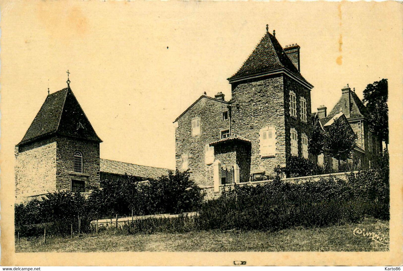 Juliénas * Vue Sur Le Château Du Village - Julienas