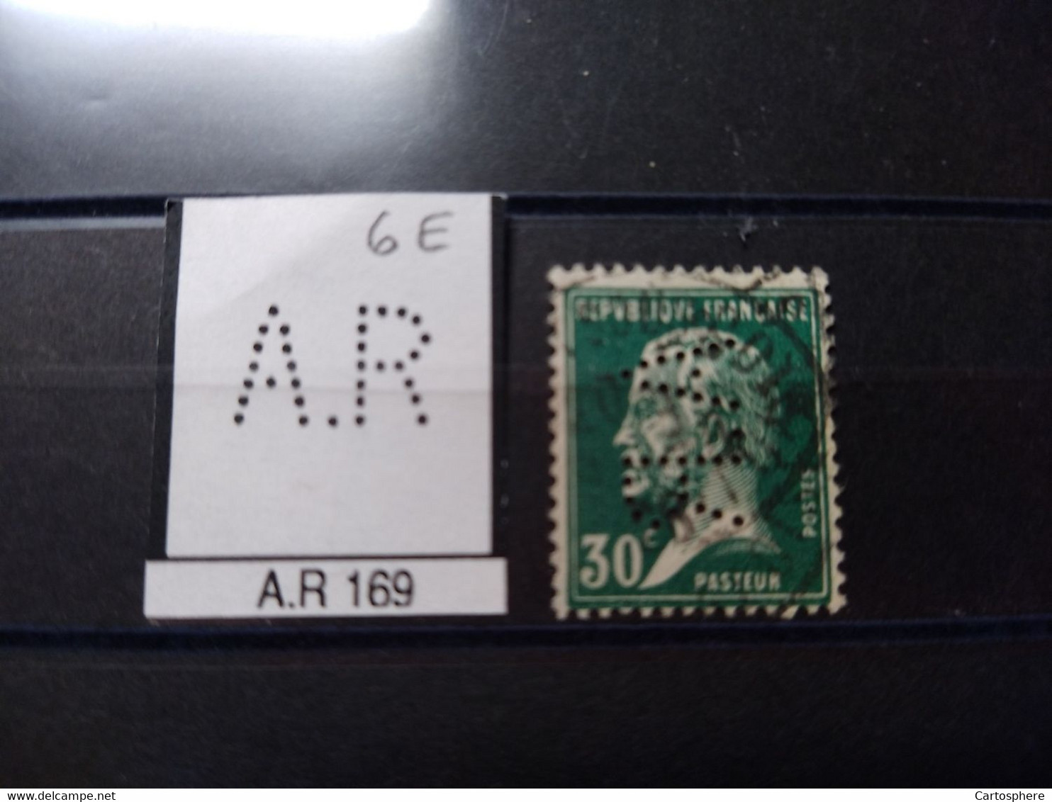 FRANCE AR 169 TIMBRE  A.R 169 SUR PASTEUR INDICE 6 PERFORE PERFORES PERFIN PERFINS PERFO PERFORATION PERFORIERT - Used Stamps