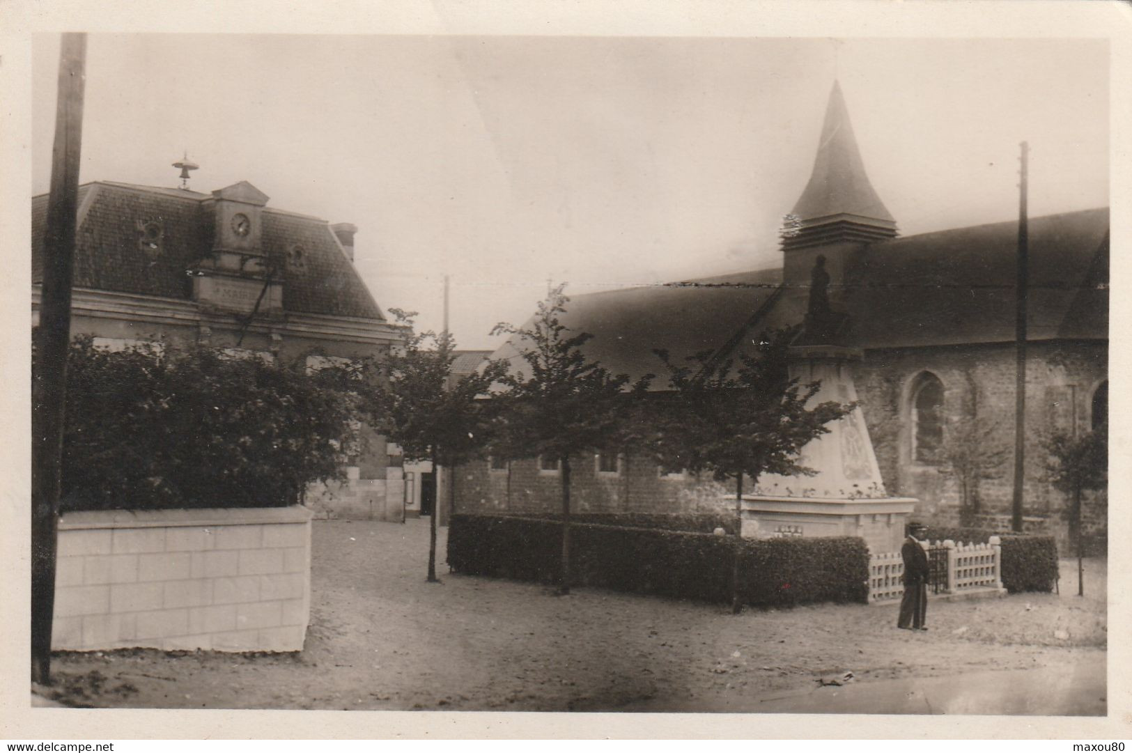 WISSANT  - L'Eglise, La Mairie, Le Monument Aux Morts ( 1948 ) - Wissant