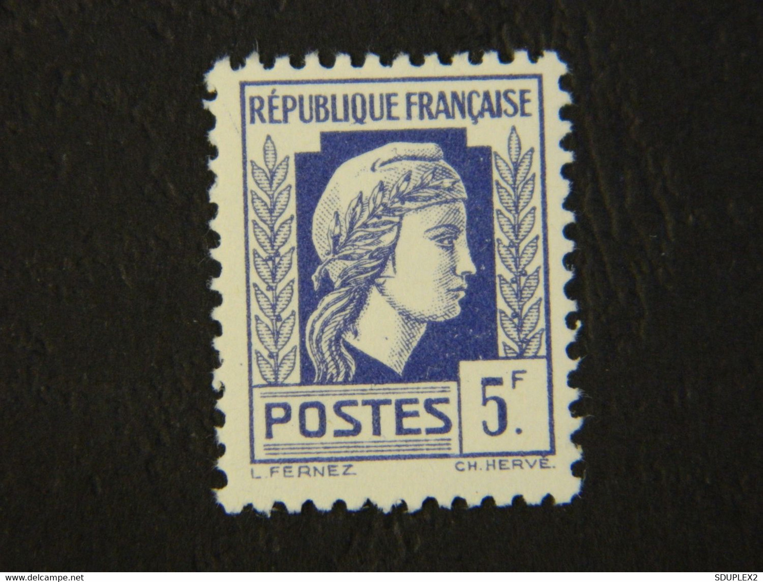 République Française Postes 5 F Dentelé Série D'Alger Y&T 645 Bleu Violet Neuf Non Oblitéré - 1944 Hahn Und Marianne D'Alger