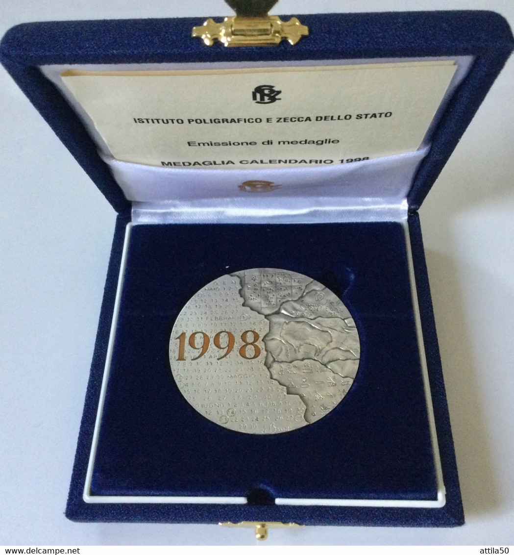 IPZS - CALENDARIO 1998 - Medaglia Argento 986/1000 Gr.52 Diam.50 Mm.Proof-  Anno 1998, Verso Il III Millennio . - Noodgeld