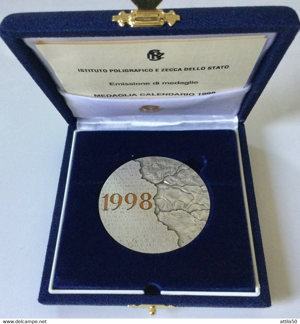 IPZS - CALENDARIO 1998 - Medaglia Argento 986/1000 Gr.52 Diam.50 Mm.Proof-  Anno 1998, Verso Il III Millennio . - Monedas/ De Necesidad
