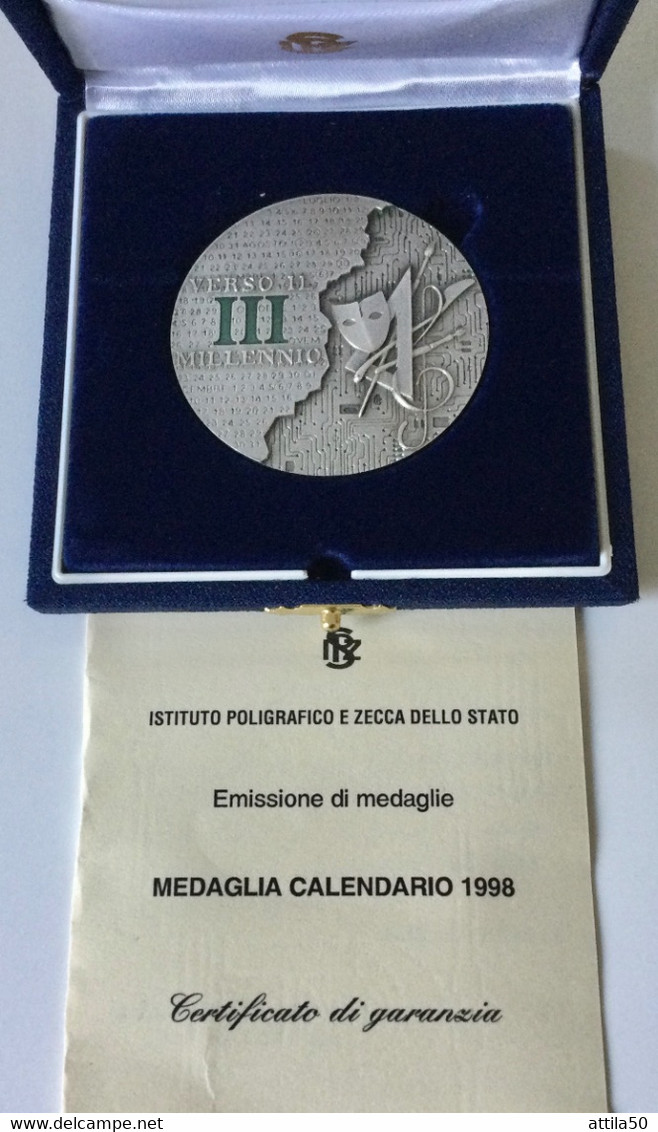 IPZS - CALENDARIO 1998 - Medaglia Argento 986/1000 Gr.52 Diam.50 Mm.Proof-  Anno 1998, Verso Il III Millennio . - Monetari/ Di Necessità