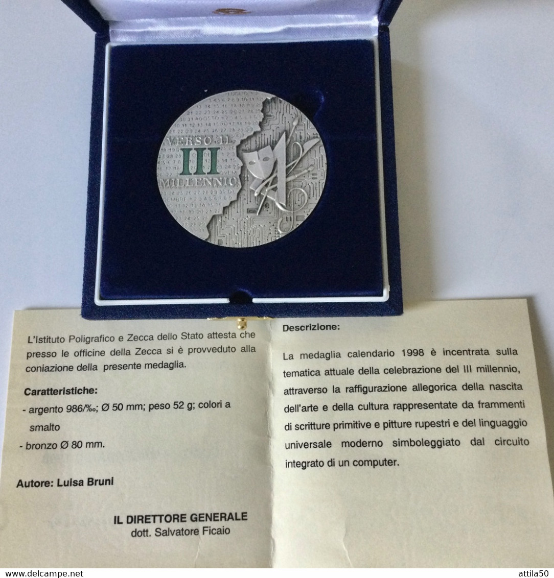 IPZS - CALENDARIO 1998 - Medaglia Argento 986/1000 Gr.52 Diam.50 Mm.Proof-  Anno 1998, Verso Il III Millennio . - Monetary/Of Necessity