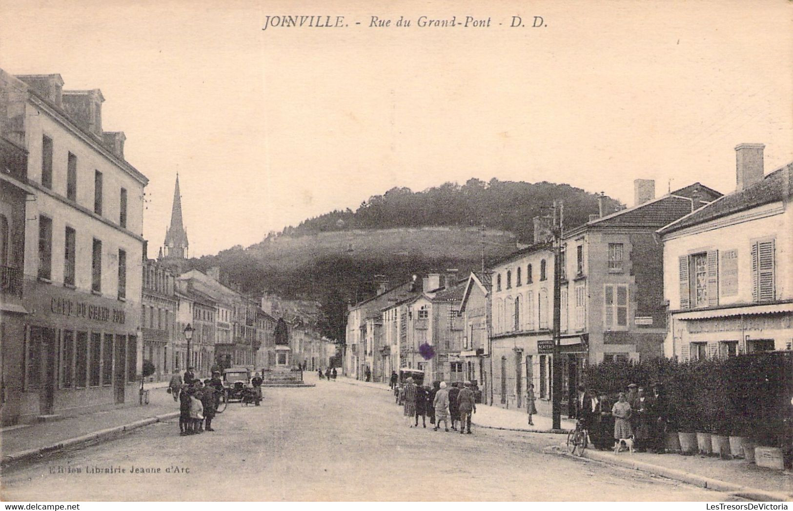 CPA FRANCE - 52 - JOINVILLE - Rue Du Grand Pont - Animée - DD - Joinville