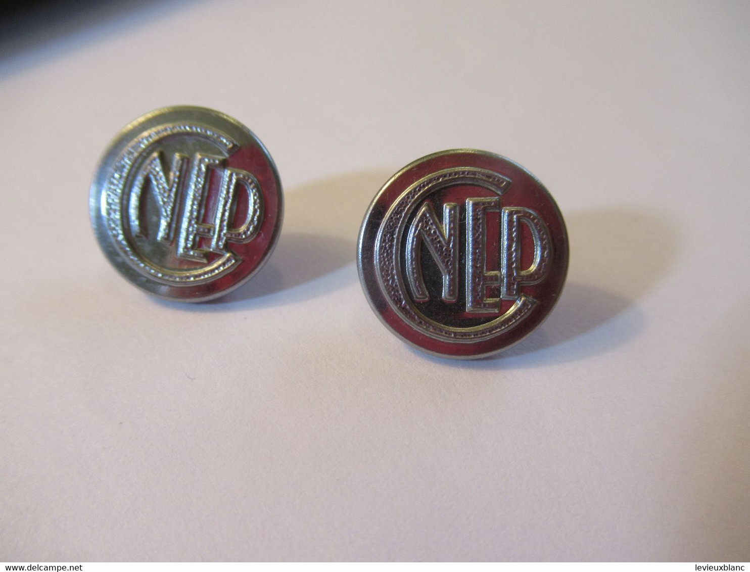 2 Boutons Anciens/ Banque/ Uniforme/Comptoir National D'Escompte De Paris / C N E P /1,6 Cm/ Vers 1960          BOUT233 - Buttons