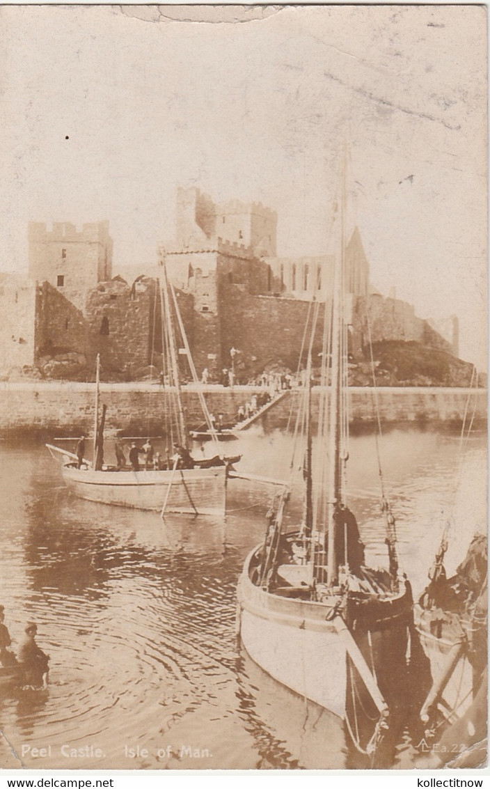 PEEL CASTLE - ISLE OF MAN - REAL PHOTOGRAPH - 1907 - FISHING BOATS - Isle Of Man