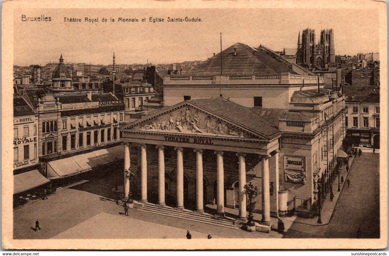 Belgium Brussels Theatre Royal De La Monnale Et Eglise Sainte-Gudule - Istituzioni Internazionali