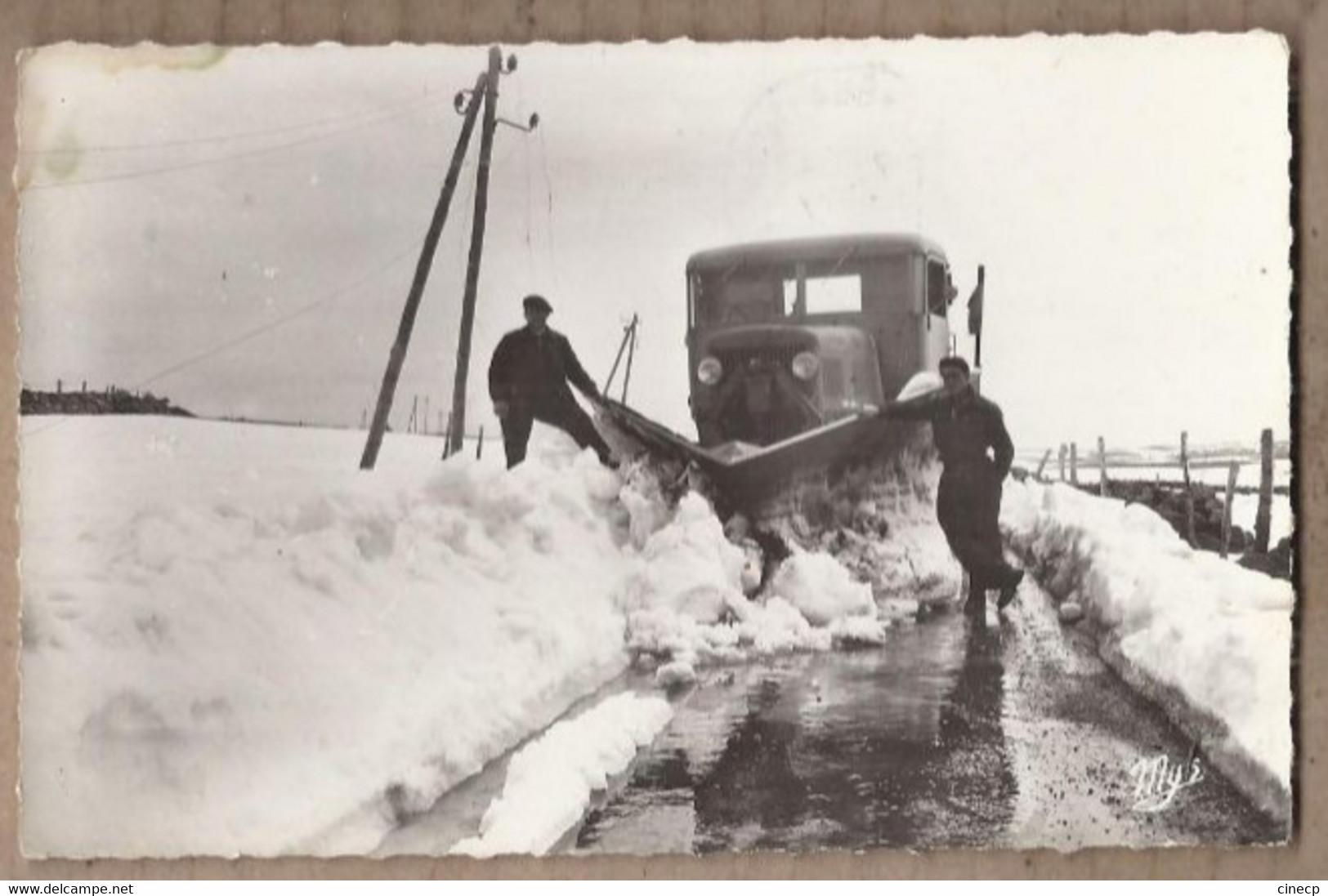 CPSM 48 - AUMONT - Le Chasse Neige - SUPERBE PLAN CAMION De Face - ANIMATION Sur Route - Aumont Aubrac