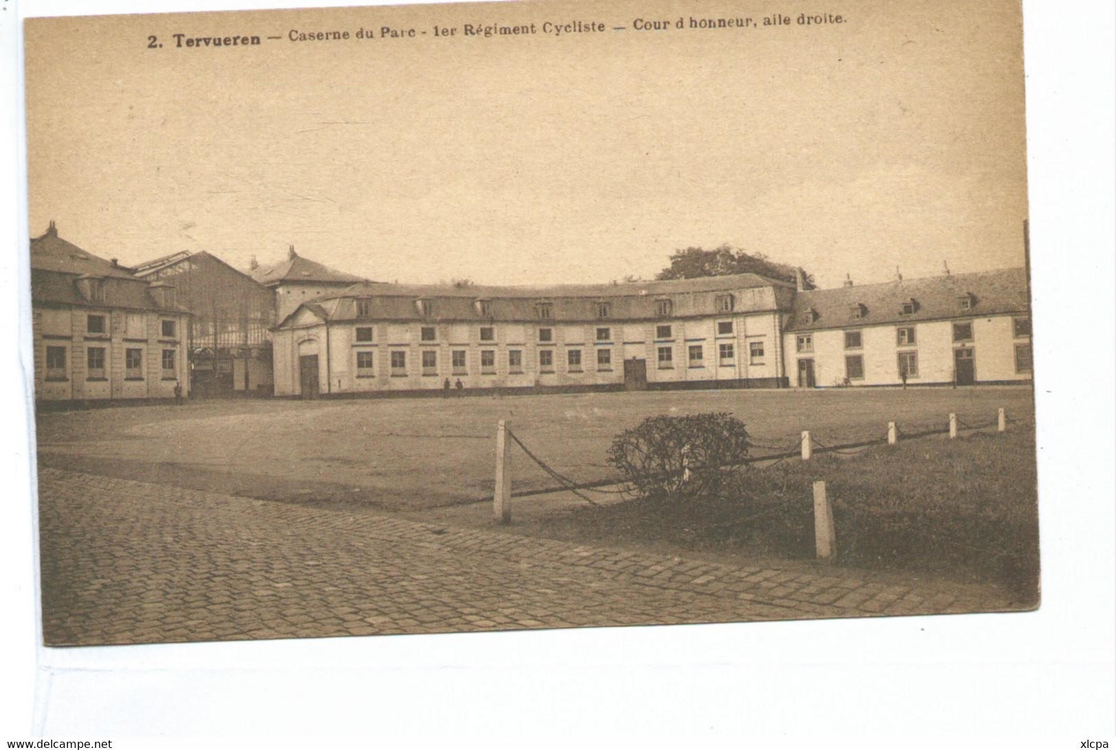 Tervuren Tervueren Caserne Du Parc 1er Régiment Cycliste Cour D'Honneur Aile Droite - Tervuren