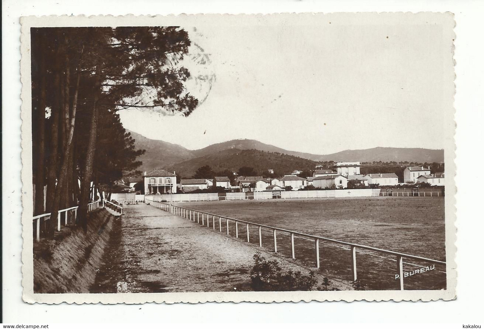 CAVALAIRE SUR MER (83) Son Stade - Cavalaire-sur-Mer