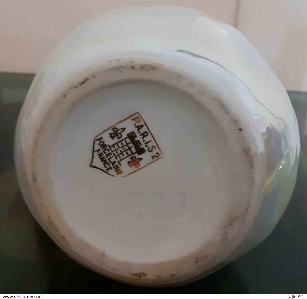 Pichet Poire. Pour Liqueur. Porcelaine. P.A.R.I.S 2. Numéroté.