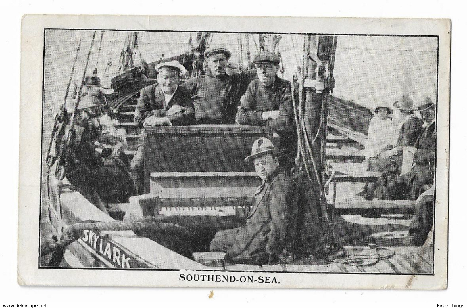 Postcard, Essex, Southend, War Time Rescue Boat, The Skylark, Crew Members, Associated Message. - Southend, Westcliff & Leigh