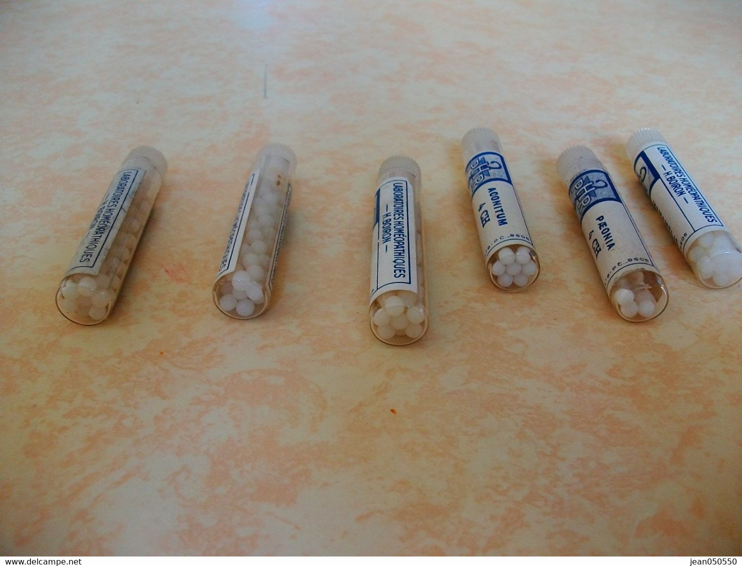 Lot De 6 Anciens Tubes En Verre Dans Les Quels étaient Vendus Les Granules Autrefois - Attrezzature Mediche E Dentistiche