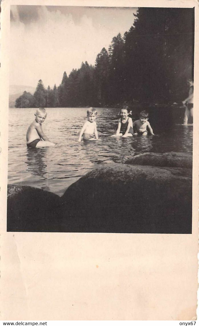 Carte Photo Groupe Baigneurs Torse NU NUS NUDE Maillot Bain Scène Plage LE RAYOL Près Cavalaire-sur-Mer-83-VAR - Photo 2 - Rayol-Canadel-sur-Mer