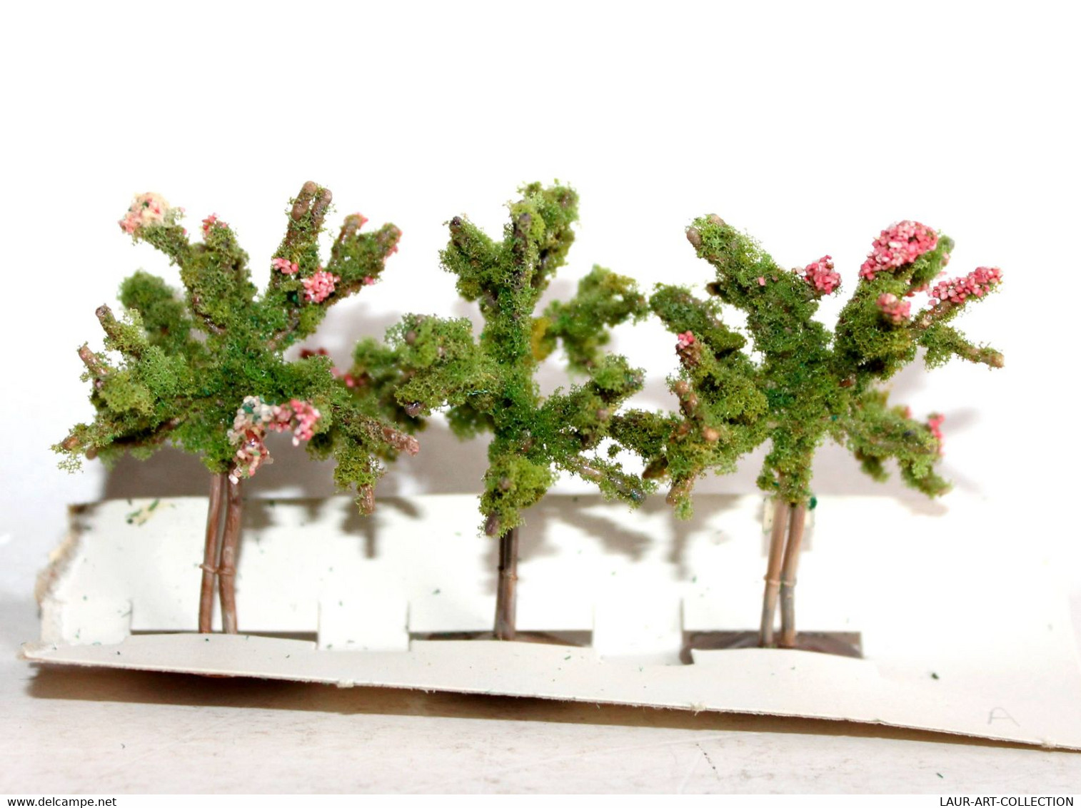 BUSCH - LOT De 3 ARBRE FLEUR, FRUIT FEUILLE MOUSSE DECOR PAYSAGE H:6cm MINIATURE - MODELISME FERROVIAIRE  (1712.74) - Streckendekoration