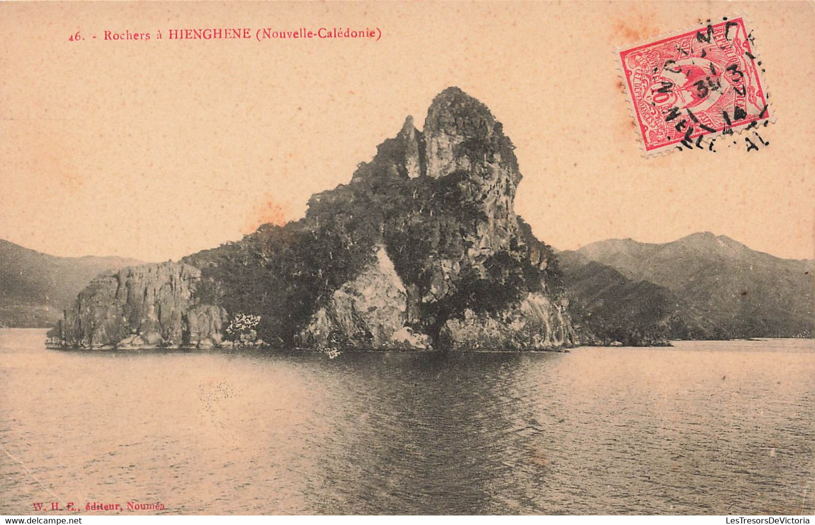 CPA NOUVELLE CALEDONIE - Rochers A Hienghene - W H C Editeur - Nouvelle-Calédonie