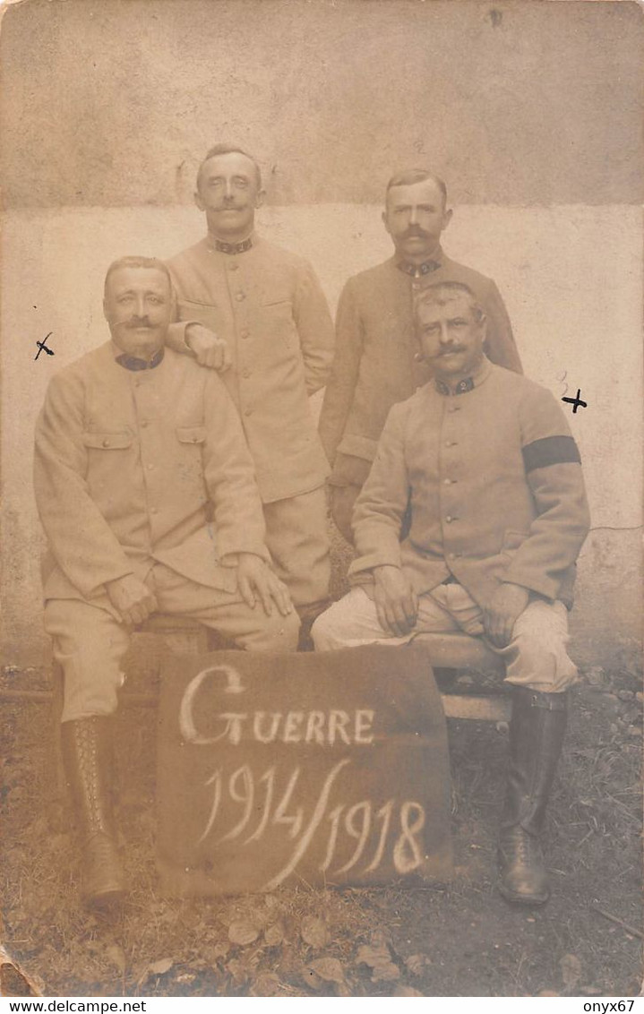 Carte Postale Photo Militaire Français Soldat 2 éme Régiment-Guerre-14/18 - A SITUER A LOCALISER - Uniformen