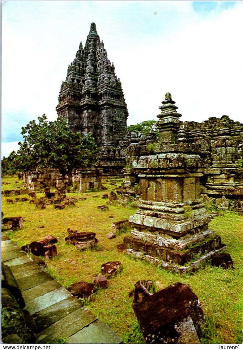 (3 N 15) Indonesia -  Hindu Temple Near Yogyakarta - Boeddhisme