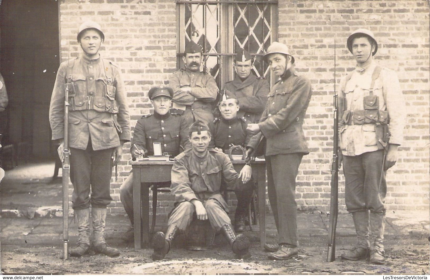 CPA MILITARIAT - CAMP DE BEVERLOO - 30/06/1922 - 9èm - Sergeants Bontemps Voets Backaert Et Caporal Van Den Heede - Régiments