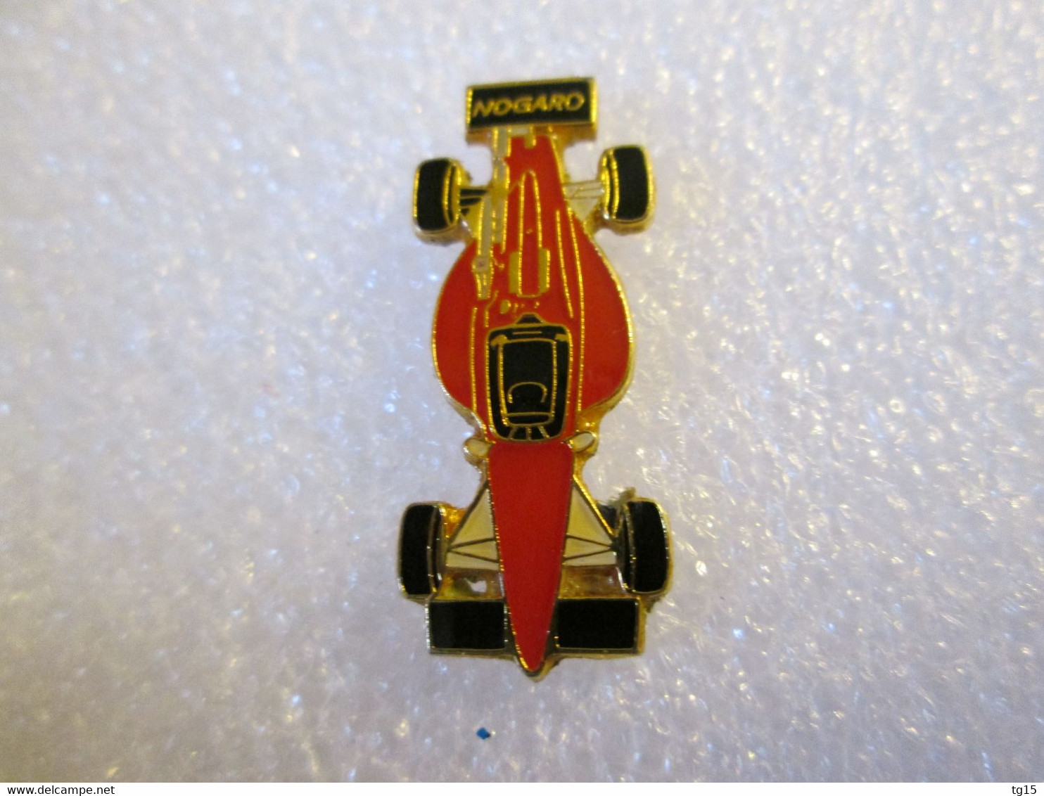 PIN'S    FORMULE 3  NOGARO - F1