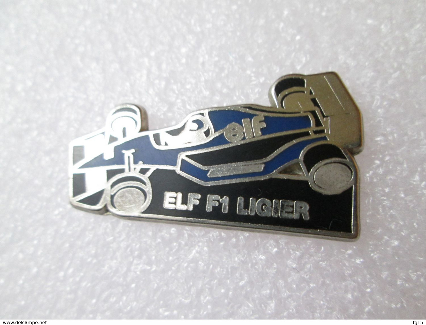 PIN'S    FORMULE  1  LIGIER  ELF  Zamak - F1